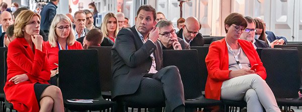 Gigantisches Kräftemessen: Die​ technologischen ⁣Helden und Schurken des Jahres, ⁤die du kennen solltest